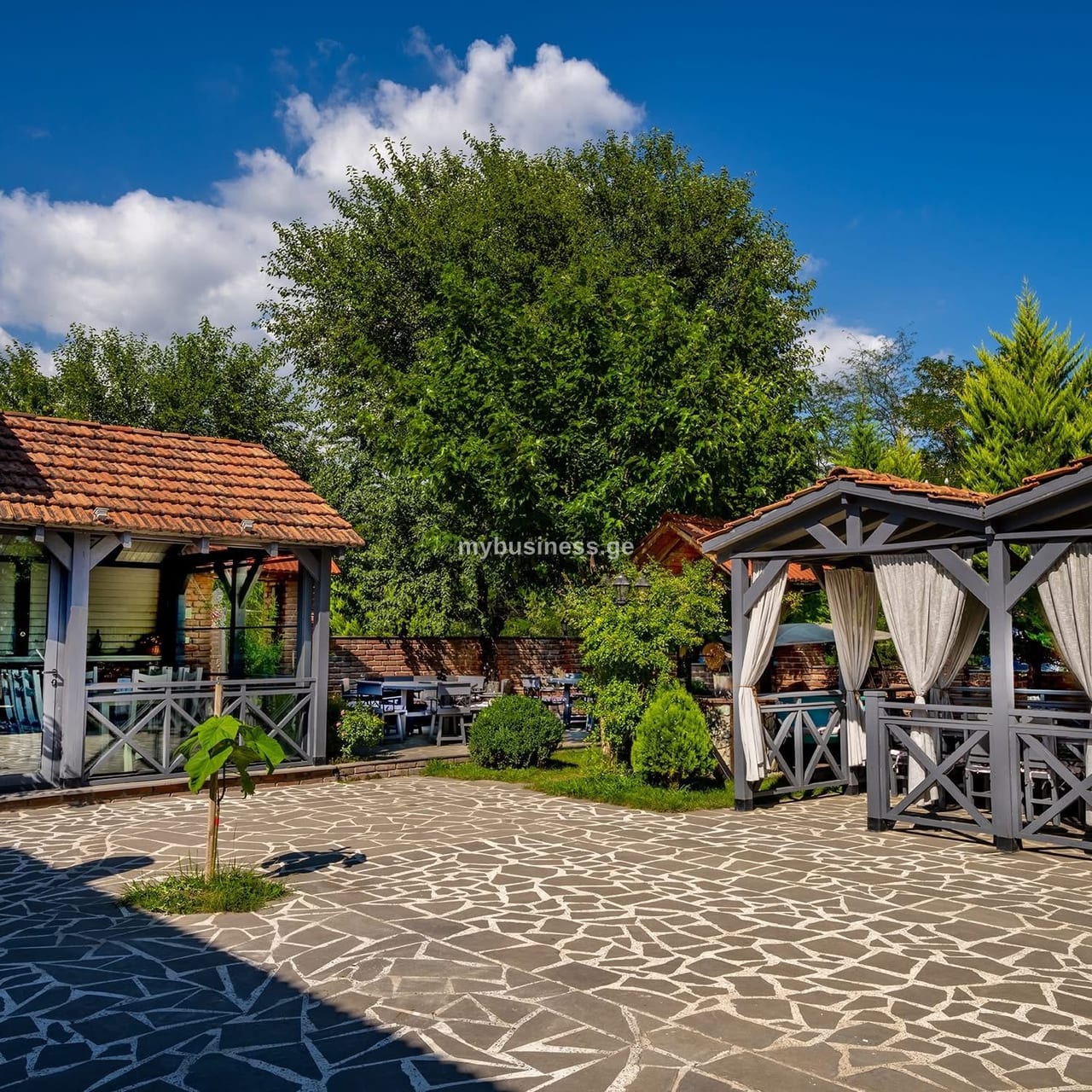 იყიდება რესტორნის ბიზნესი დუშეთში